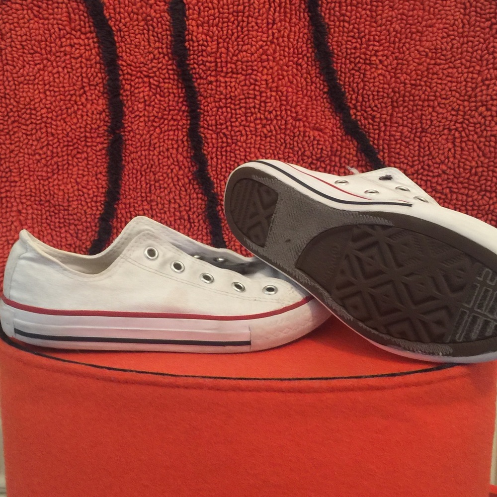 Converse All Stars. White Low tops.